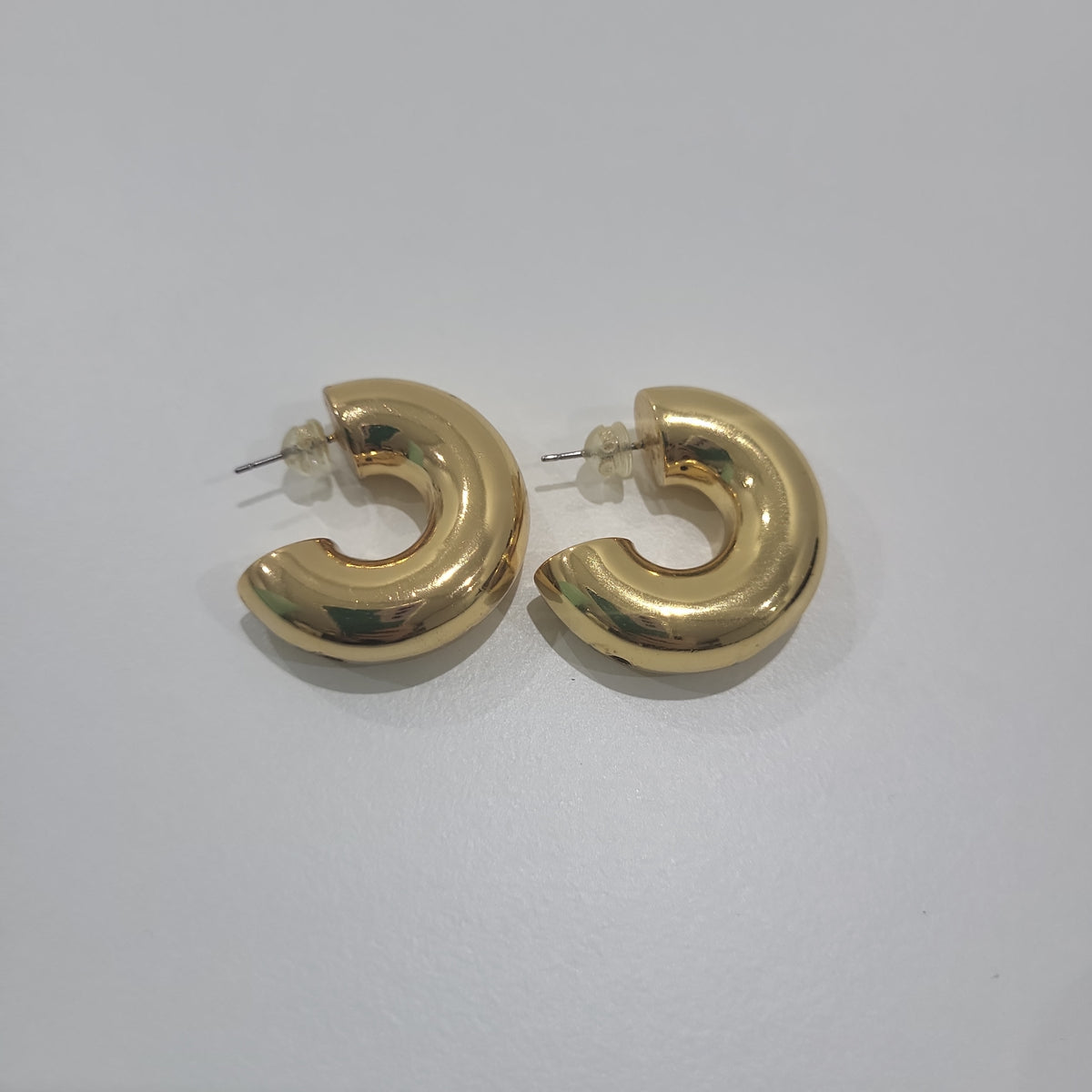 ARETES NAOMI